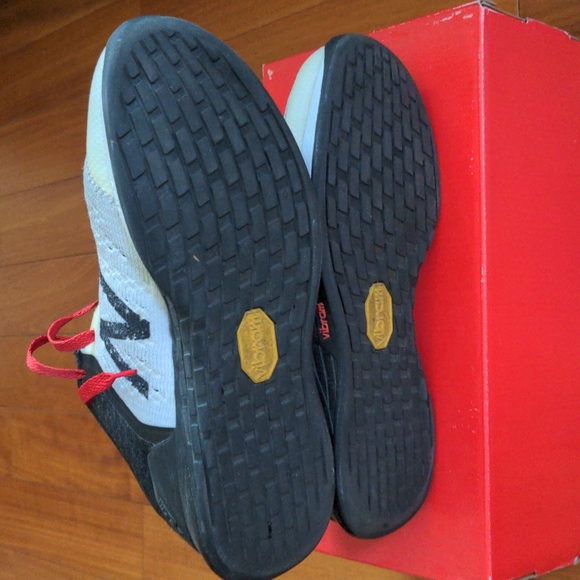 New balance men's size 8 2E minimus prevail - Picture 4 of 10